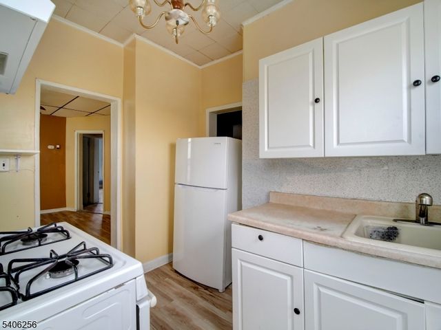 21 High Street, Passaic City, NJ 07055