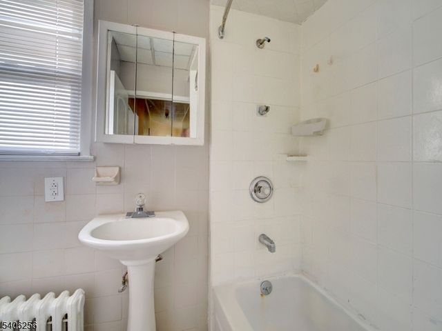 21 High Street, Passaic City, NJ 07055