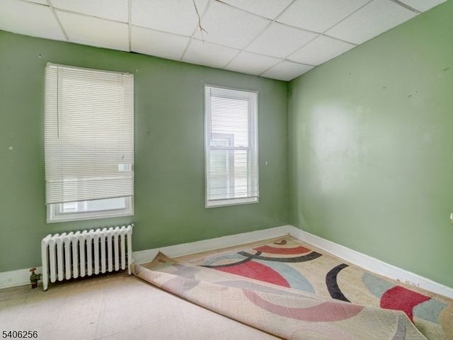 21 High Street, Passaic City, NJ 07055