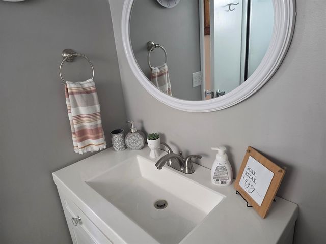 808 SE 7th Street 101, Deerfield Beach, FL 33441