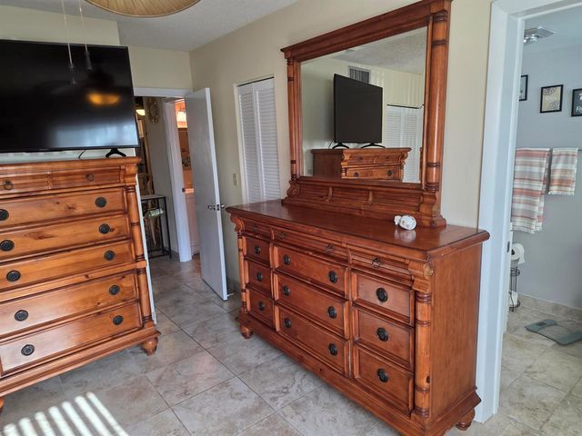 808 SE 7th Street 101, Deerfield Beach, FL 33441