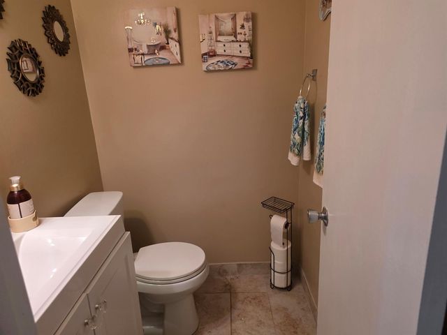 808 SE 7th Street 101, Deerfield Beach, FL 33441