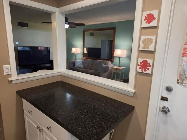 808 SE 7th Street 101, Deerfield Beach, FL 33441