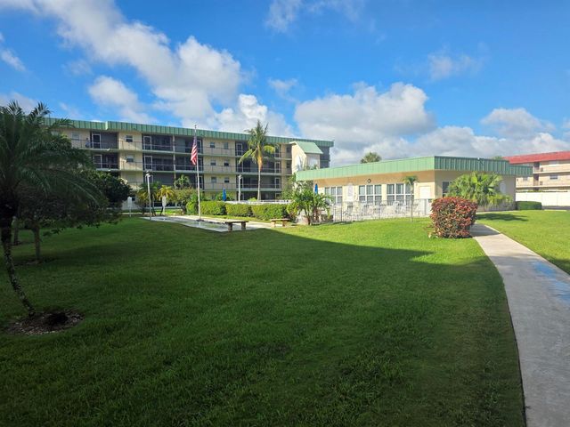808 SE 7th Street 101, Deerfield Beach, FL 33441