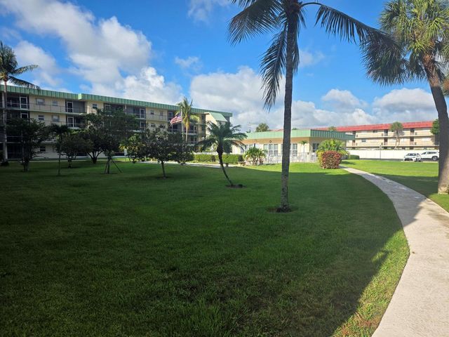 808 SE 7th Street 101, Deerfield Beach, FL 33441