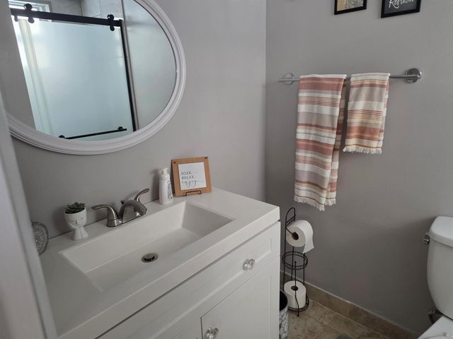 808 SE 7th Street 101, Deerfield Beach, FL 33441