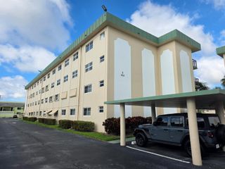 808 SE 7th Street 101, Deerfield Beach, FL 33441