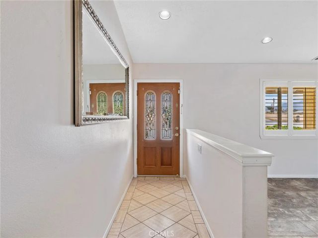 16992 Joshua, Apple Valley, CA 92307