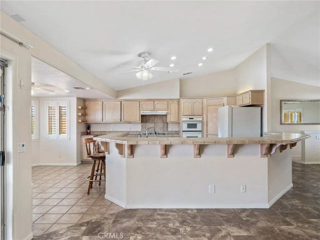 16992 Joshua, Apple Valley, CA 92307