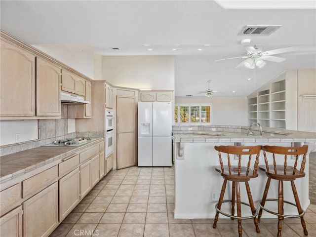 16992 Joshua, Apple Valley, CA 92307