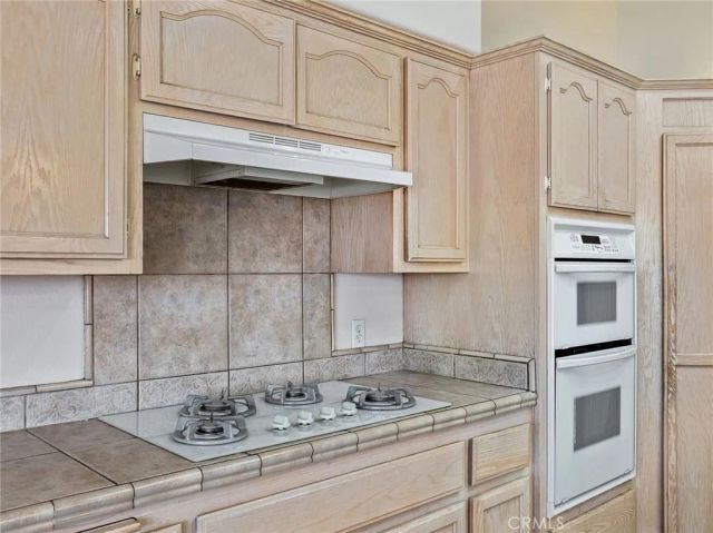 16992 Joshua, Apple Valley, CA 92307