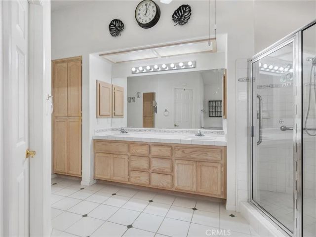 16992 Joshua, Apple Valley, CA 92307