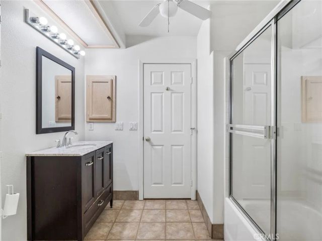 16992 Joshua, Apple Valley, CA 92307
