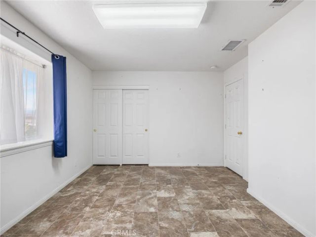 16992 Joshua, Apple Valley, CA 92307