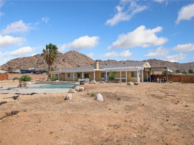16992 Joshua, Apple Valley, CA 92307