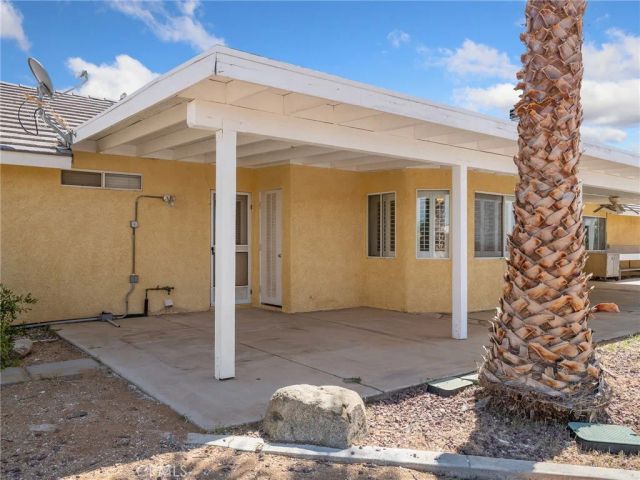 16992 Joshua, Apple Valley, CA 92307
