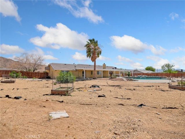 16992 Joshua, Apple Valley, CA 92307