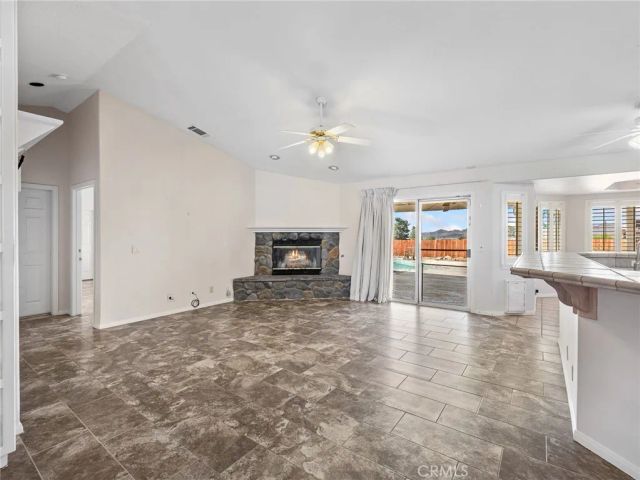 16992 Joshua, Apple Valley, CA 92307