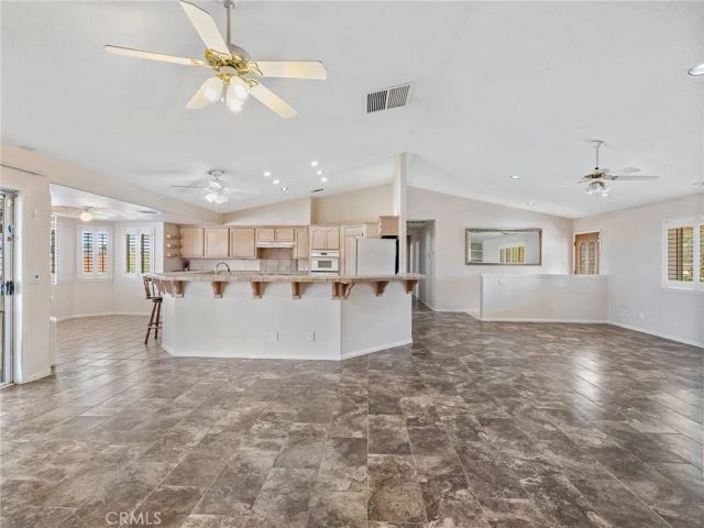 16992 Joshua, Apple Valley, CA 92307