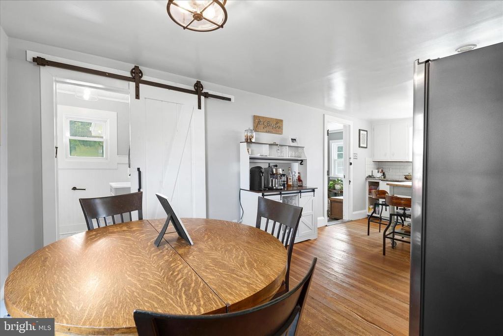 Image 10 of property listing at 8701C YELLOW SPRINGS RD, Frederick, MD 21702