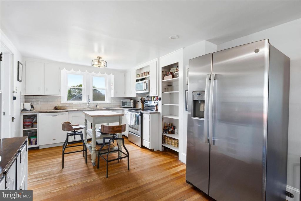 Image 11 of property listing at 8701C YELLOW SPRINGS RD, Frederick, MD 21702