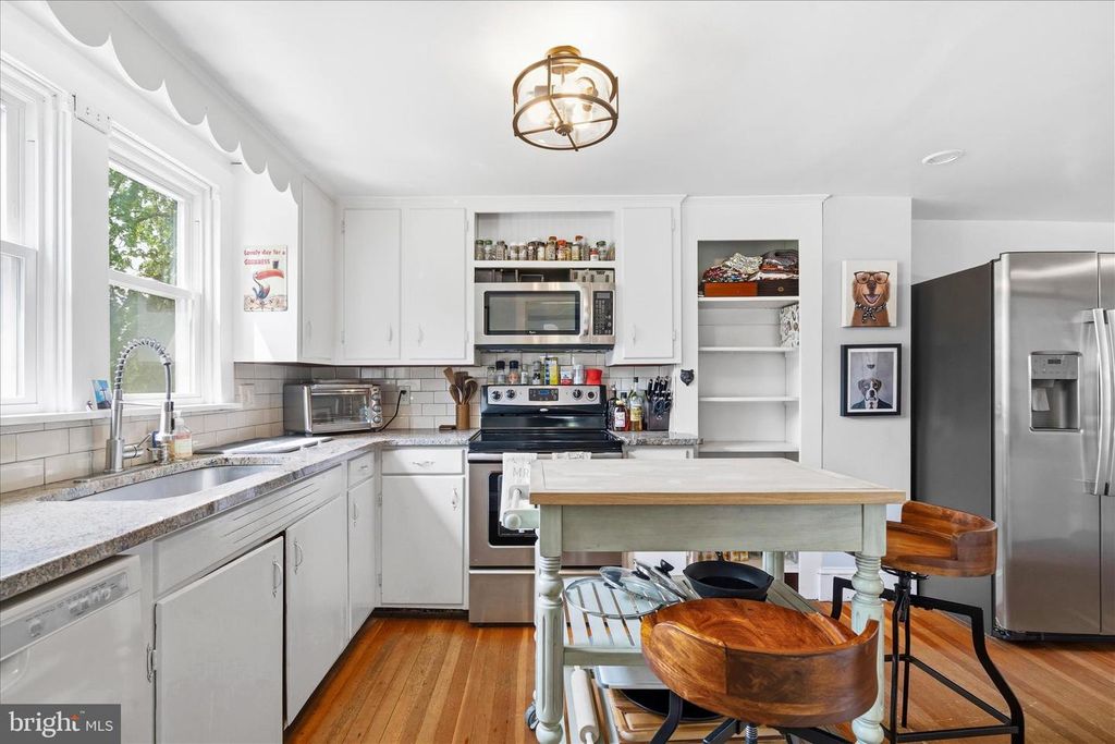 Image 14 of property listing at 8701C YELLOW SPRINGS RD, Frederick, MD 21702