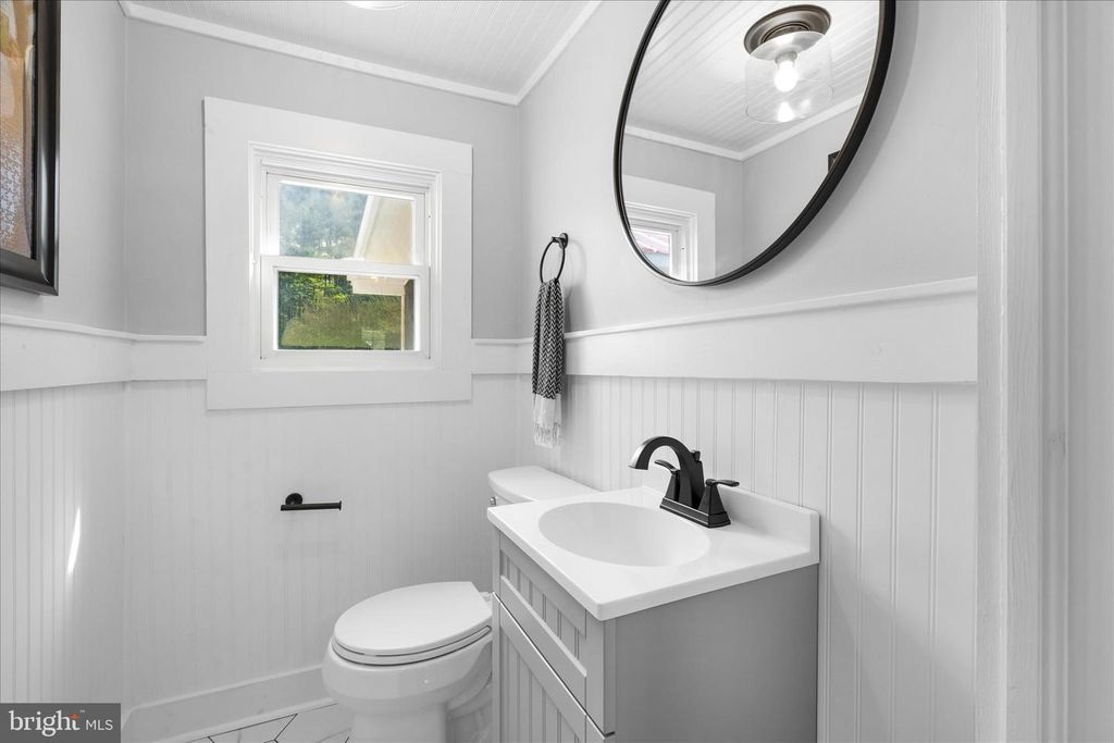 Image 17 of property listing at 8701C YELLOW SPRINGS RD, Frederick, MD 21702