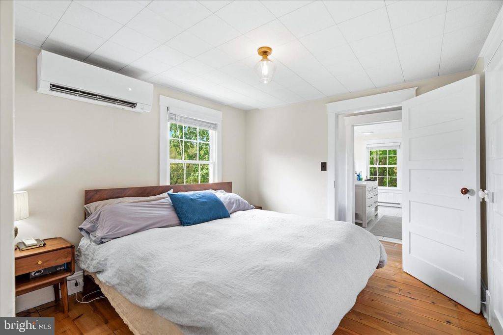 Image 20 of property listing at 8701C YELLOW SPRINGS RD, Frederick, MD 21702