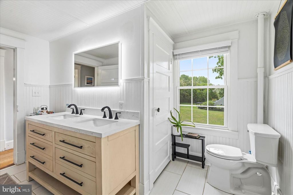 Image 22 of property listing at 8701C YELLOW SPRINGS RD, Frederick, MD 21702