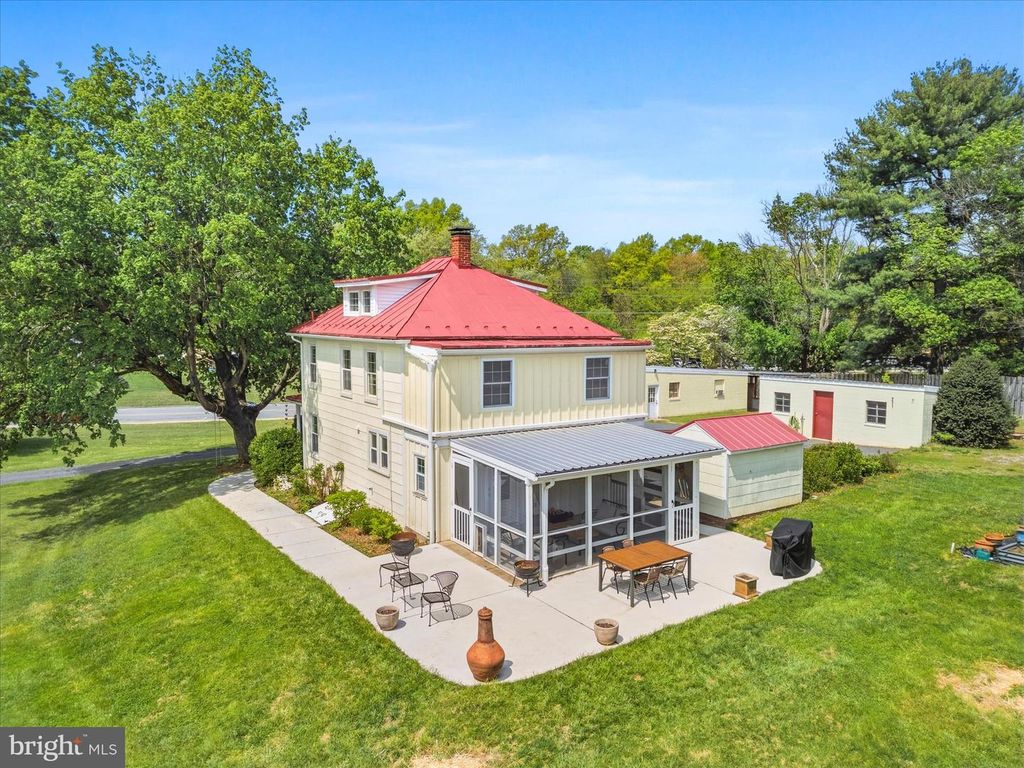 Image 31 of property listing at 8701C YELLOW SPRINGS RD, Frederick, MD 21702