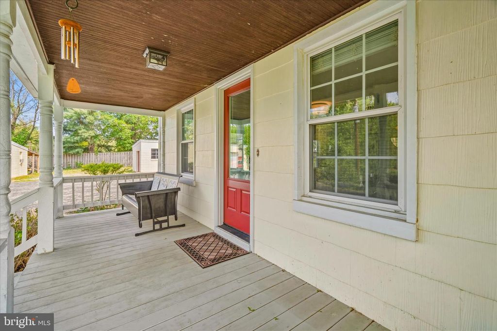 Image 4 of property listing at 8701C YELLOW SPRINGS RD, Frederick, MD 21702