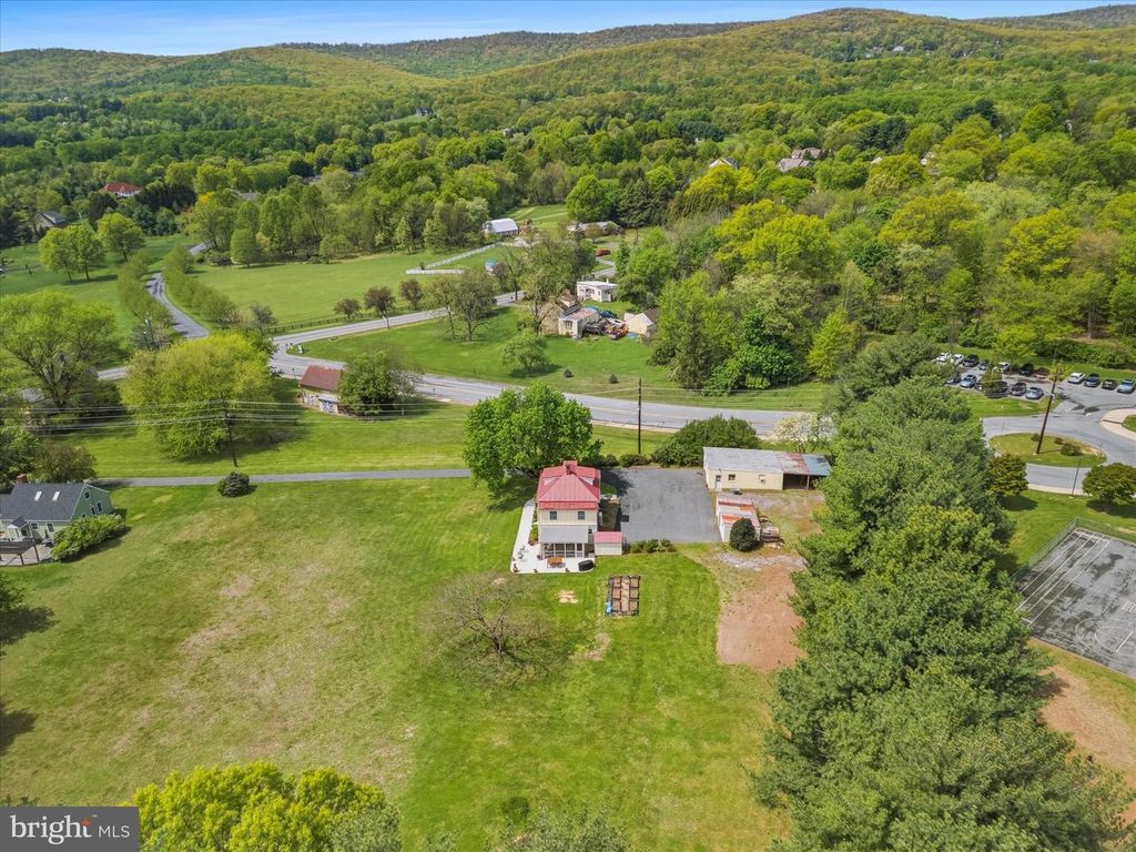 Image 47 of property listing at 8701C YELLOW SPRINGS RD, Frederick, MD 21702