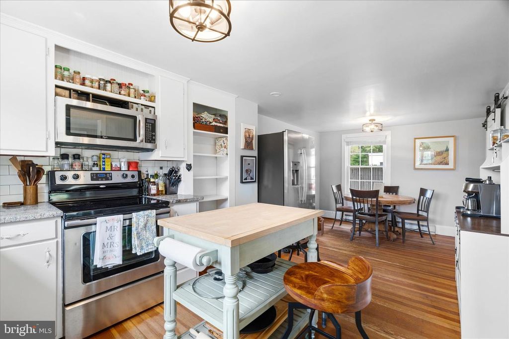 Image 8 of property listing at 8701C YELLOW SPRINGS RD, Frederick, MD 21702