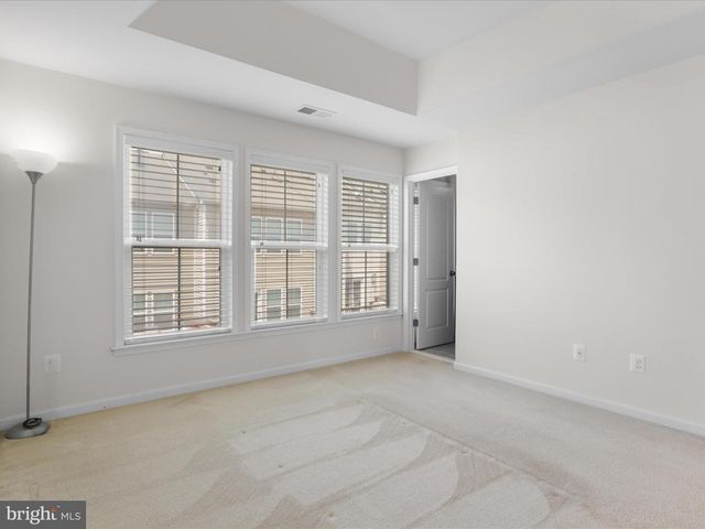 43381 RICKENBACKER SQ, Ashburn, VA 20147