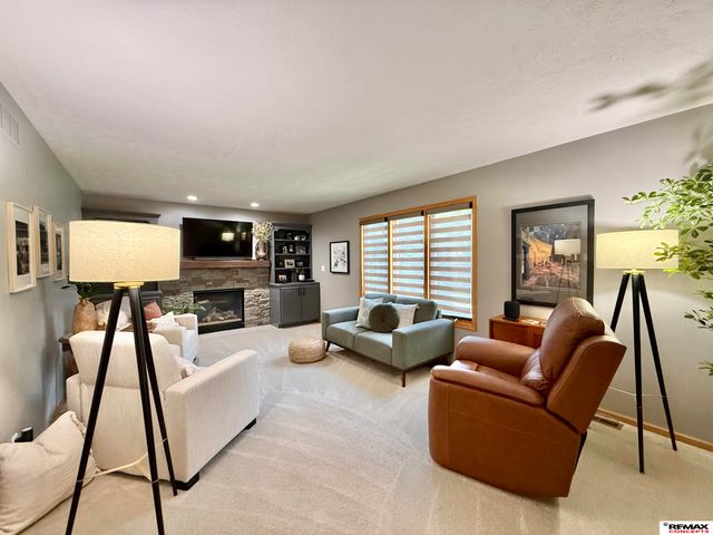 5521 S 72nd Street, Lincoln, NE 68516
