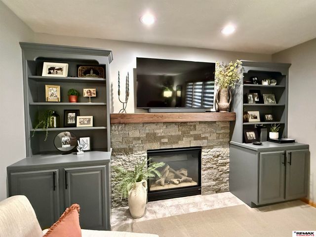 5521 S 72nd Street, Lincoln, NE 68516
