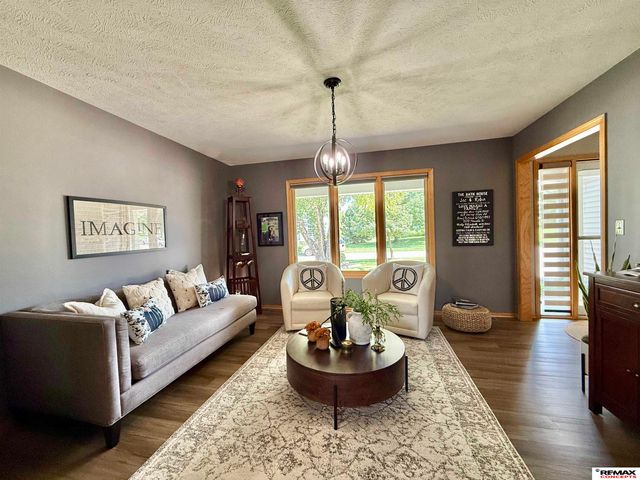5521 S 72nd Street, Lincoln, NE 68516