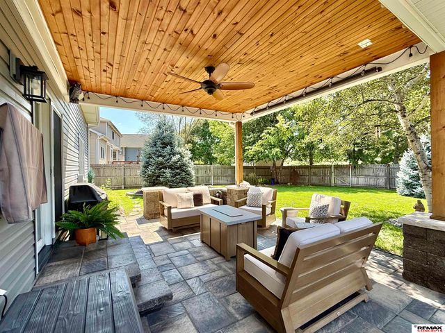 5521 S 72nd Street, Lincoln, NE 68516