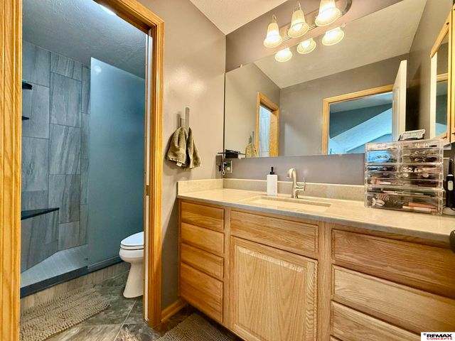 5521 S 72nd Street, Lincoln, NE 68516