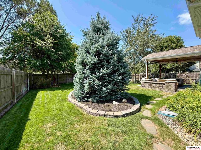 5521 S 72nd Street, Lincoln, NE 68516
