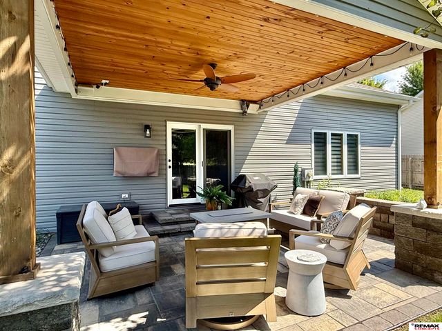 5521 S 72nd Street, Lincoln, NE 68516