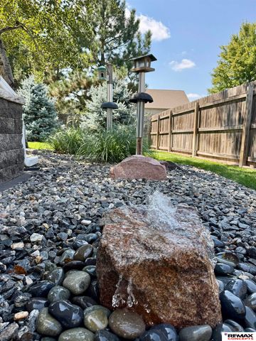 5521 S 72nd Street, Lincoln, NE 68516