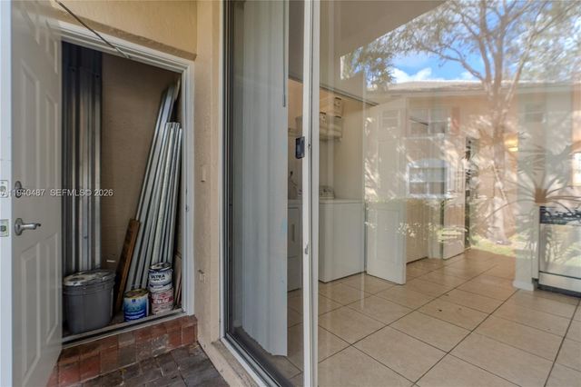 729 NW 42nd Ave, Plantation, FL 33317