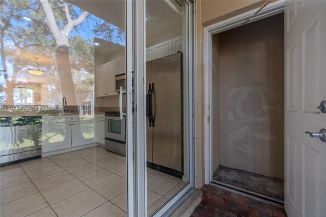 729 NW 42nd Ave, Plantation, FL 33317