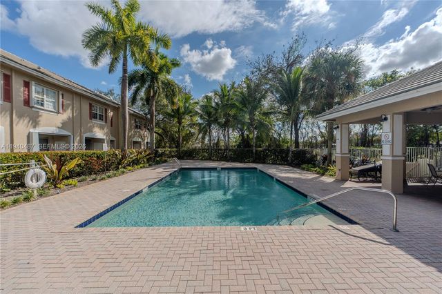 729 NW 42nd Ave, Plantation, FL 33317