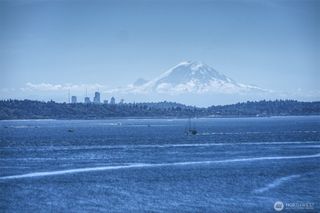 21910 President Point Road NE, Kingston, WA 98346
