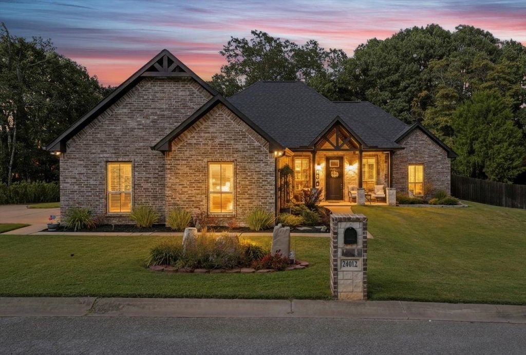 24012 Wildflower Cir., Lindale, TX 75771