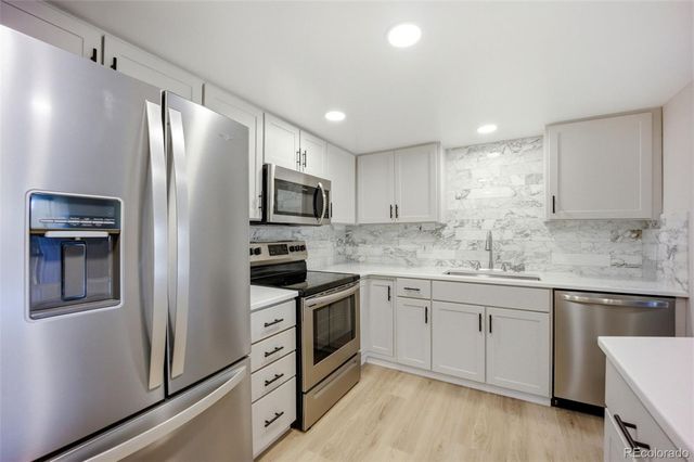 13601 E Marina Drive 105, Aurora, CO 80014