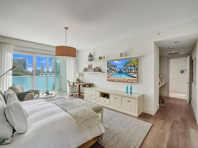 3201 NE 183rd Street 301, Aventura, FL 33160