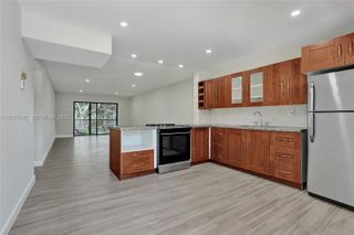 6090 N Sabal Palm Boulevard 208, Tamarac, FL 33319